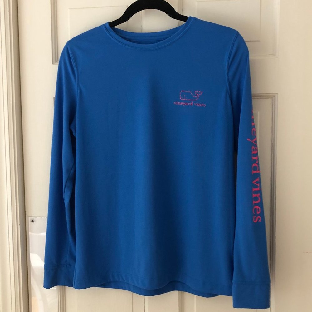 Vineyard Vines Performance Vintage Whale T- Size M